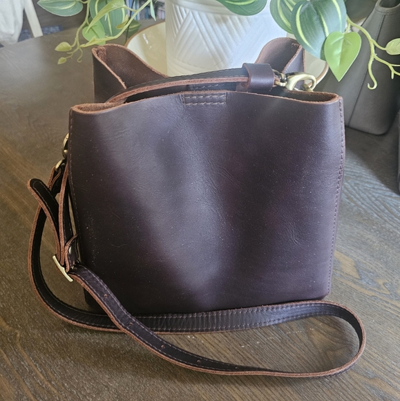 "NWOT" Portland Leather "BUTTERFLY" Tote/Crossbody - Picture 1 of 16